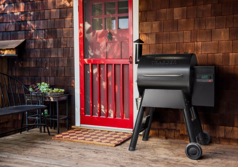 TRAEGER PRO 575 WOOD PELLET GRILL